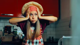 Быт утомляет: россияне признались, что хотят меньше времени проводить на кухне