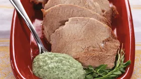 Телятина в соусе из щавеля