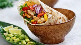 Фахитос из курицы с болгарским перцем