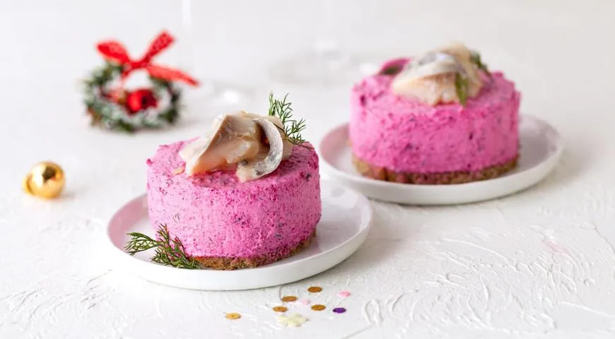 Свекольный чизкейк с сельдью 