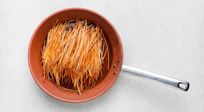 Жареные спагетти