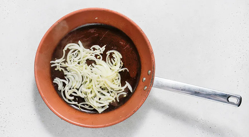 Мясо по-французски из свинины на сковороде