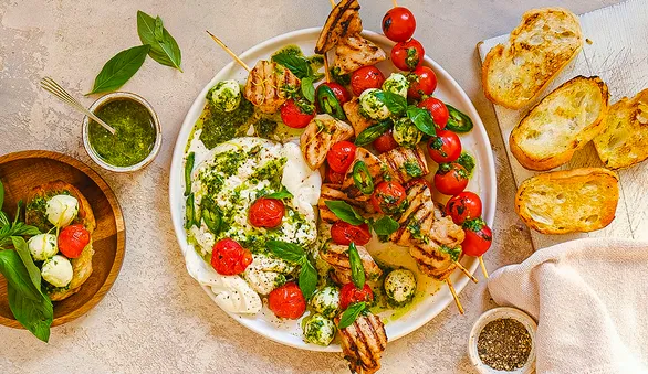 Шашлычки из курицы и черри