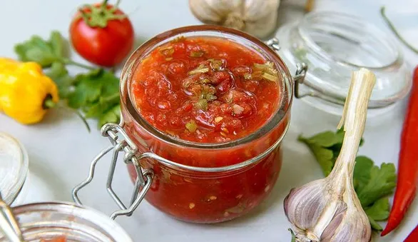 Икра из синеньких, быстрая аджика и другие домашние одесские рецепты