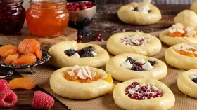 Рецепты с кисломолочными продуктами, ягодами и курагой