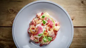 Рецепты на 8 марта с морепродуктами и фруктами