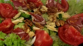 Рецепты с огурцом, птицей и мясной гастрономией