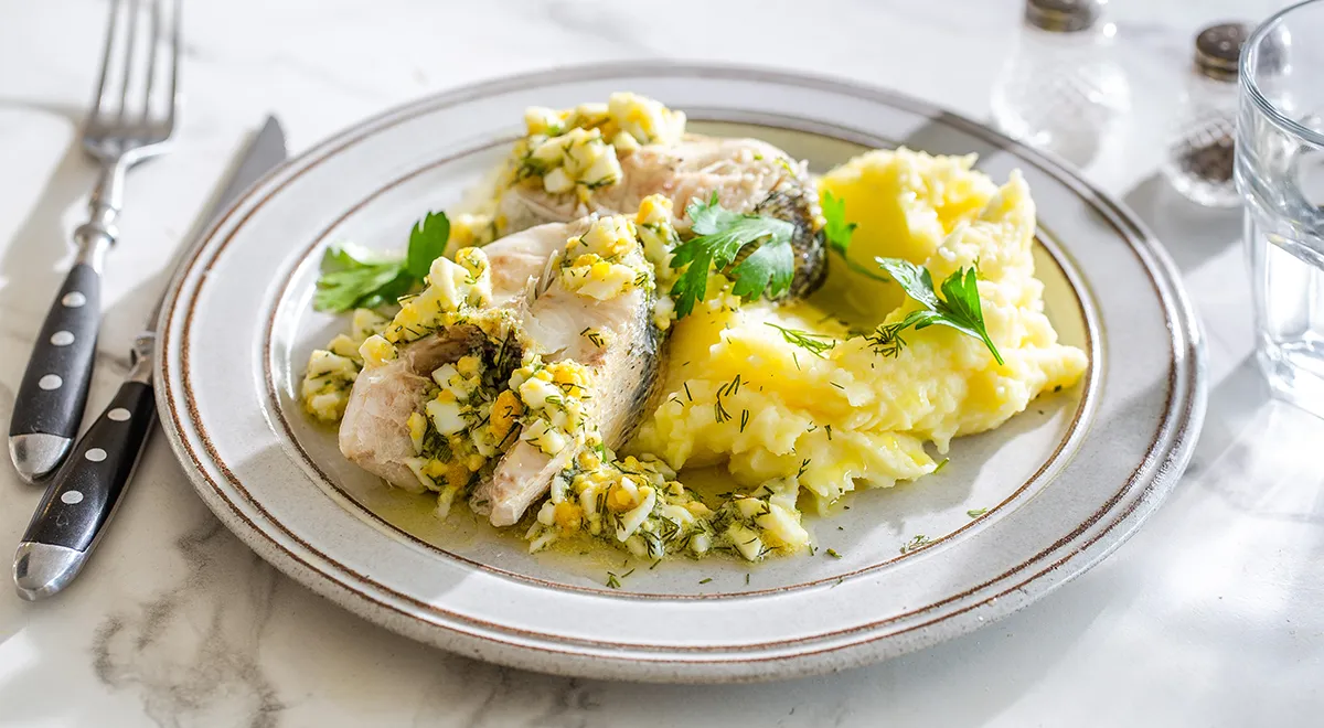 Рецепт судака по-польски с яйцами (можно приготовить чехонь)