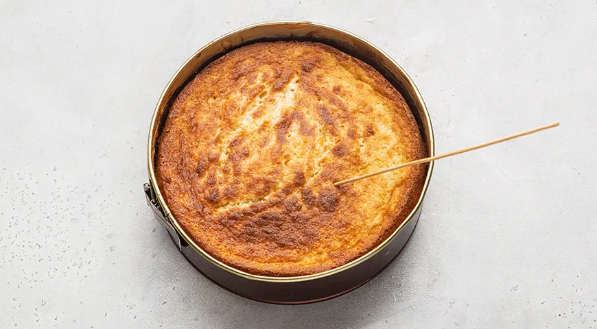 Манник на кефире с яблоками по-домашнему