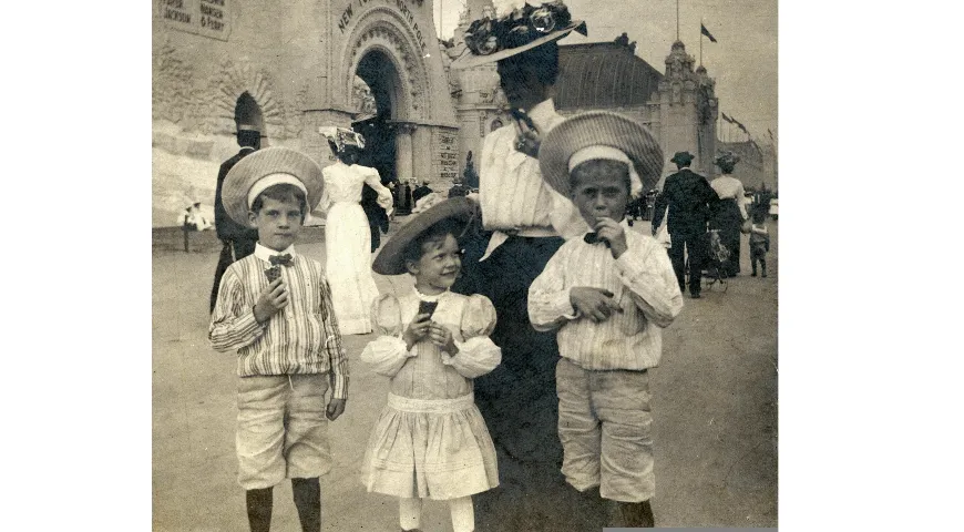 Фотография 1904 года, сделаная на Всемирной выставке в Сент-Луисе. Из коллекции Исторического Музея Миссури