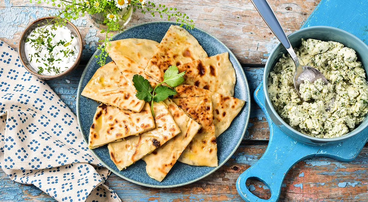 Хычины с сыром и зеленью