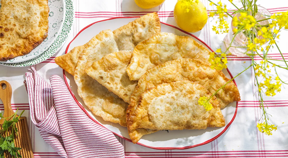 Рецепт хрустящих чебуреков на газированной воде