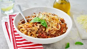 Паста под соусом болоньезе: рецепты