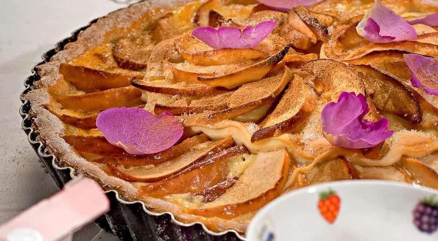 Яблочный пирог в сметанной заливке - пошаговый рецепт с фото