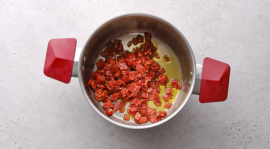 Чаудер с креветками и чоризо