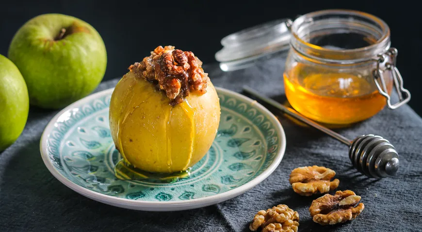 🍎Яблоки, запеченные с медом и орехами в духовке😀