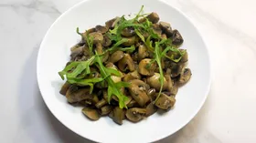 Рецепты на обед с шампиньонами и рукколой