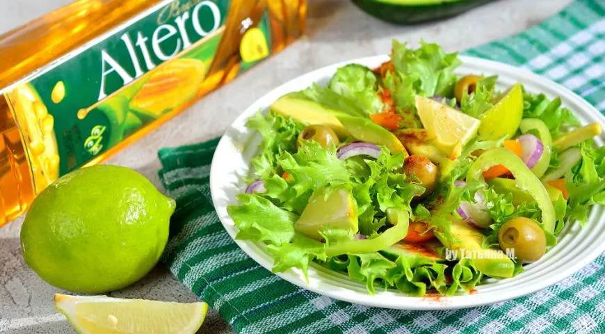 Готовим зеленый салат с авокадо