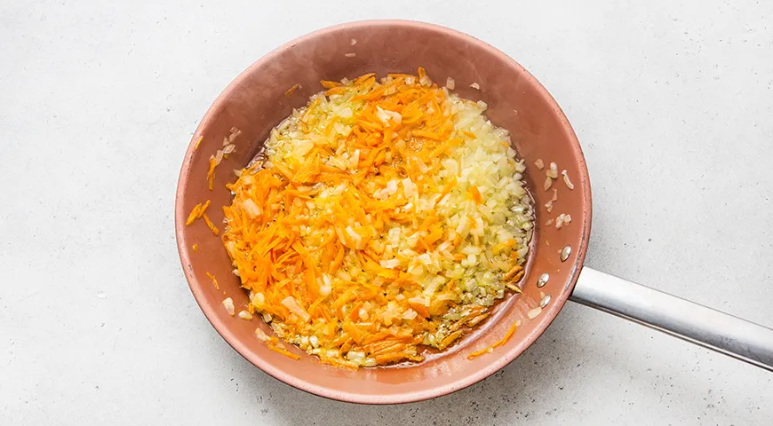 Куриный суп с сырными шариками и картофелем