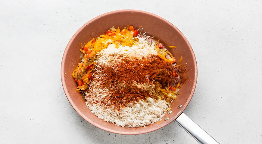 Рис с морковью и луком в духовке