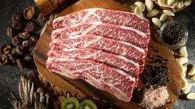 Как быстро разморозить мясо: 7 способов для разных видов и размеров куска