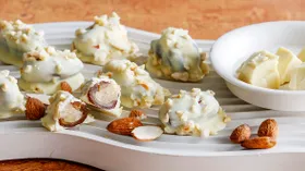 Рецепты с финиками и миндалём