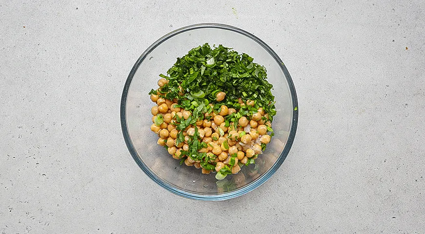 Боул из пшена с нутом и овощами