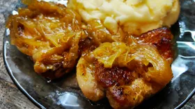 Свиная шейка в пиве