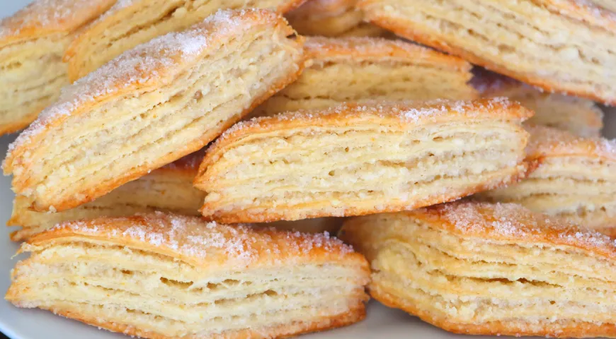 Простое и вкусное слоеное печенье на кефире