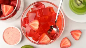 Желе с фруктами: 10 легких летних десертов на любой вкус — от классики до экзотики