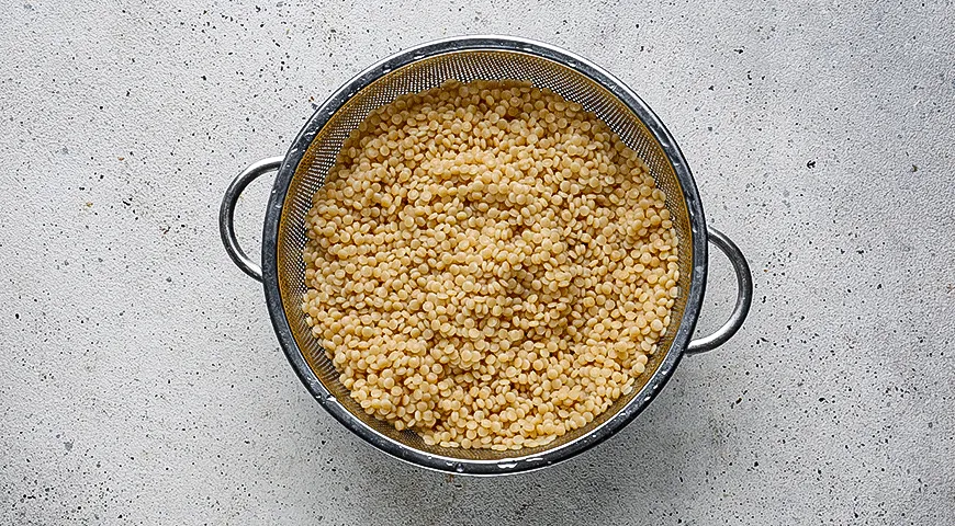 Птитим с балыковой колбасой и овощами