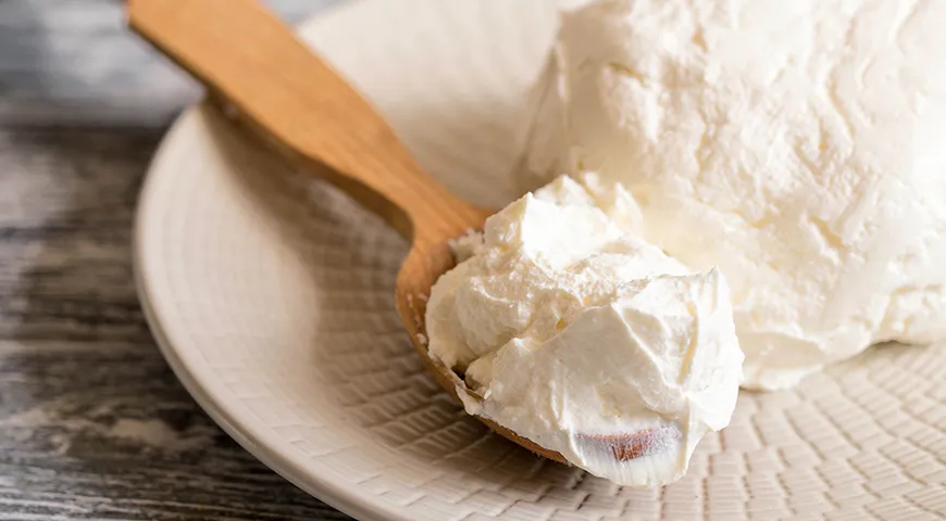  Творожный сыр — это ценный источник полноценного белка, который легко усваивается и содержит все незаменимые аминокислоты