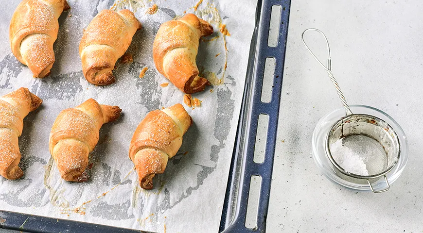 Рогалики на кефире без дрожжей