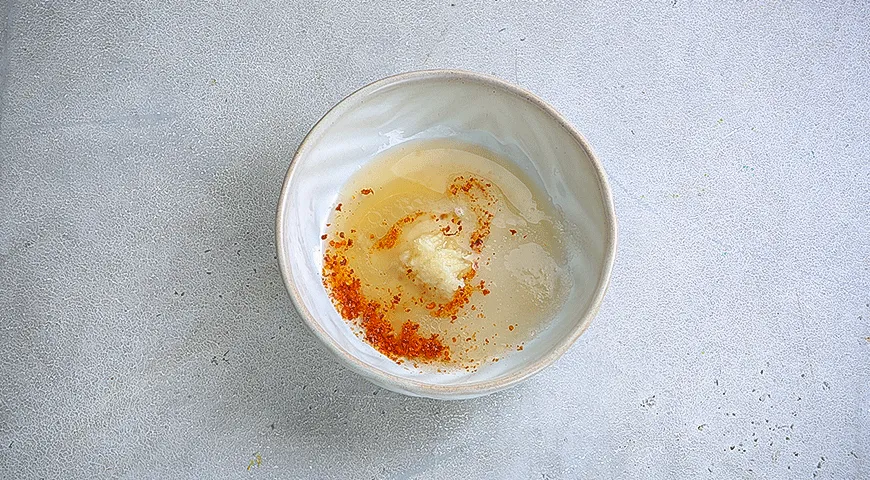 Салат из мидий с фунчозой