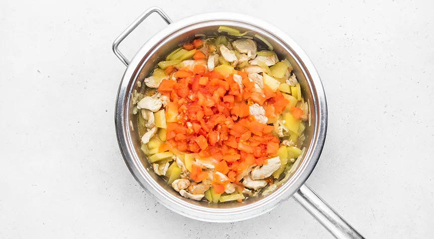 Азу из курицы с солеными огурцами