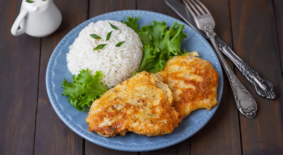 Отбивные из индейки в кляре