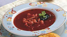 Борщ с черносливом и сырными ватрушками