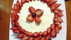 Рецепты с яйцом куриным, клубникой и ванилином