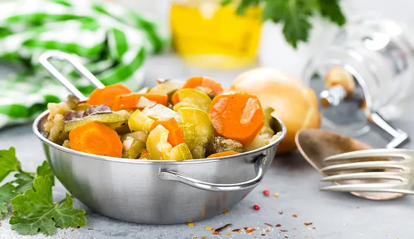Овощные рагу с кабачками: 8 легких рецептов на любой вкус