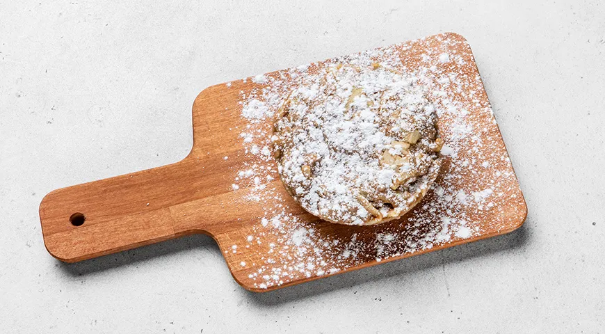 Кекс в микроволновке с яблоком