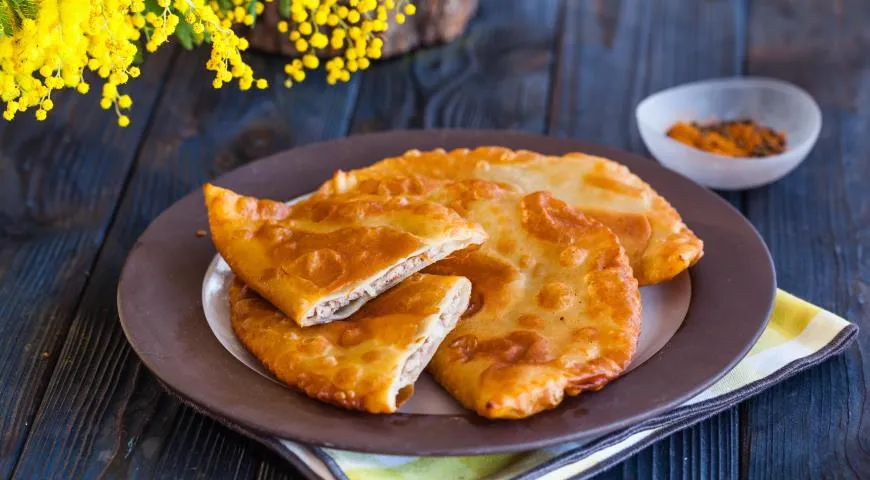 Рецепт вкусных домашних чебуреков с бараньим жиром