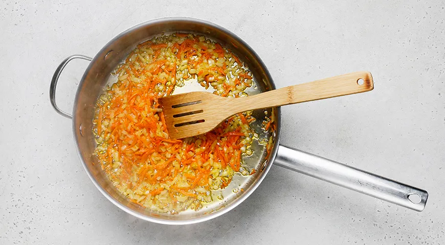 Макароны с курицей и овощами