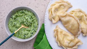 Постный соус из сыра тофу с зеленью