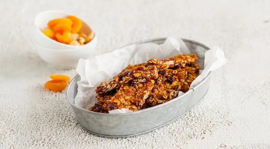 Рецепт батончиков из овсянки, сухофруктов и кешью