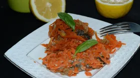 Пикша под лимонно-морковным соусом