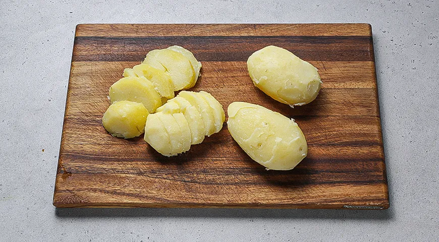 Картофельная фриттата с перцем и шпинатом