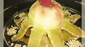 Рецепты с продукцией пчеловодства, грецким орехом и яблоком