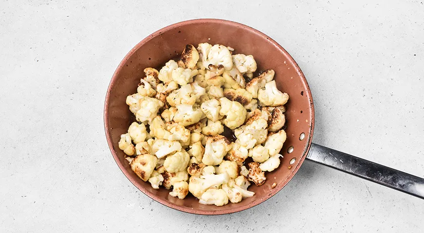 Цветная капуста с сухарями и чесноком