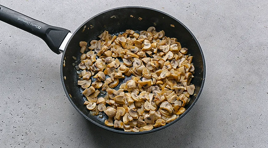 Ленивый пирог с ветчиной и грибами