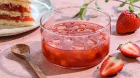 Конфитюр из клубники с крахмалом для торта